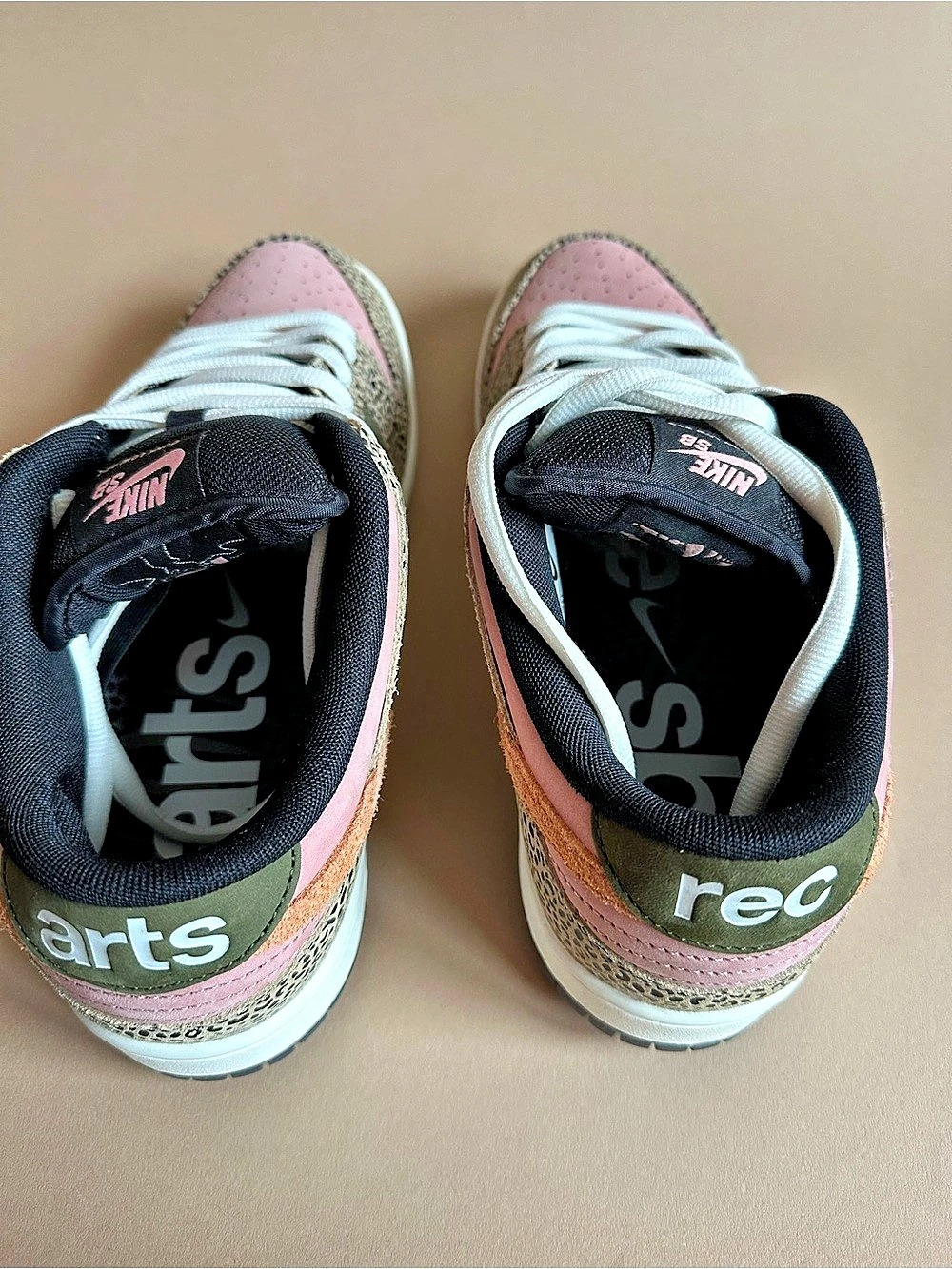 Arts-Rec x Nike SB Dunk Low Pro Safari Pink | Men’s 10.5 Like New OG Box EUC - Picture 6 of 16